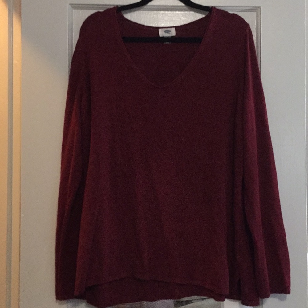 Burgandy long sleeve sweater